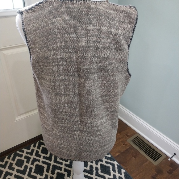 Heirlooms Collection Sweater - Picture 3 of 3